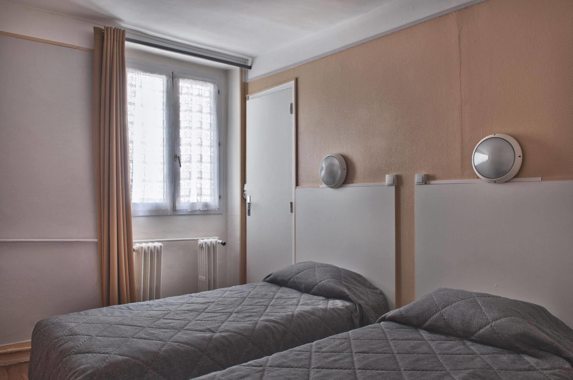 Hotel Du Commerce Parigi Esterno foto