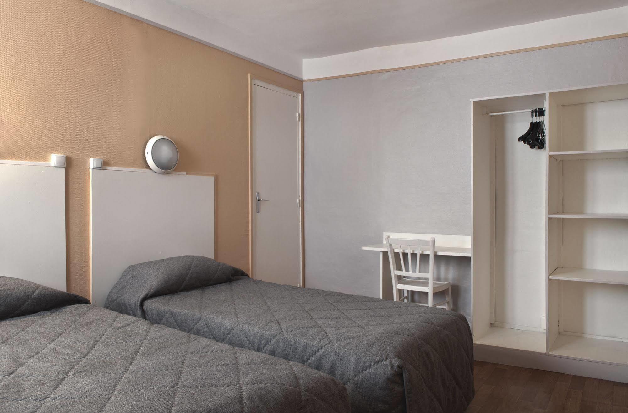 Hotel Du Commerce Parigi Esterno foto